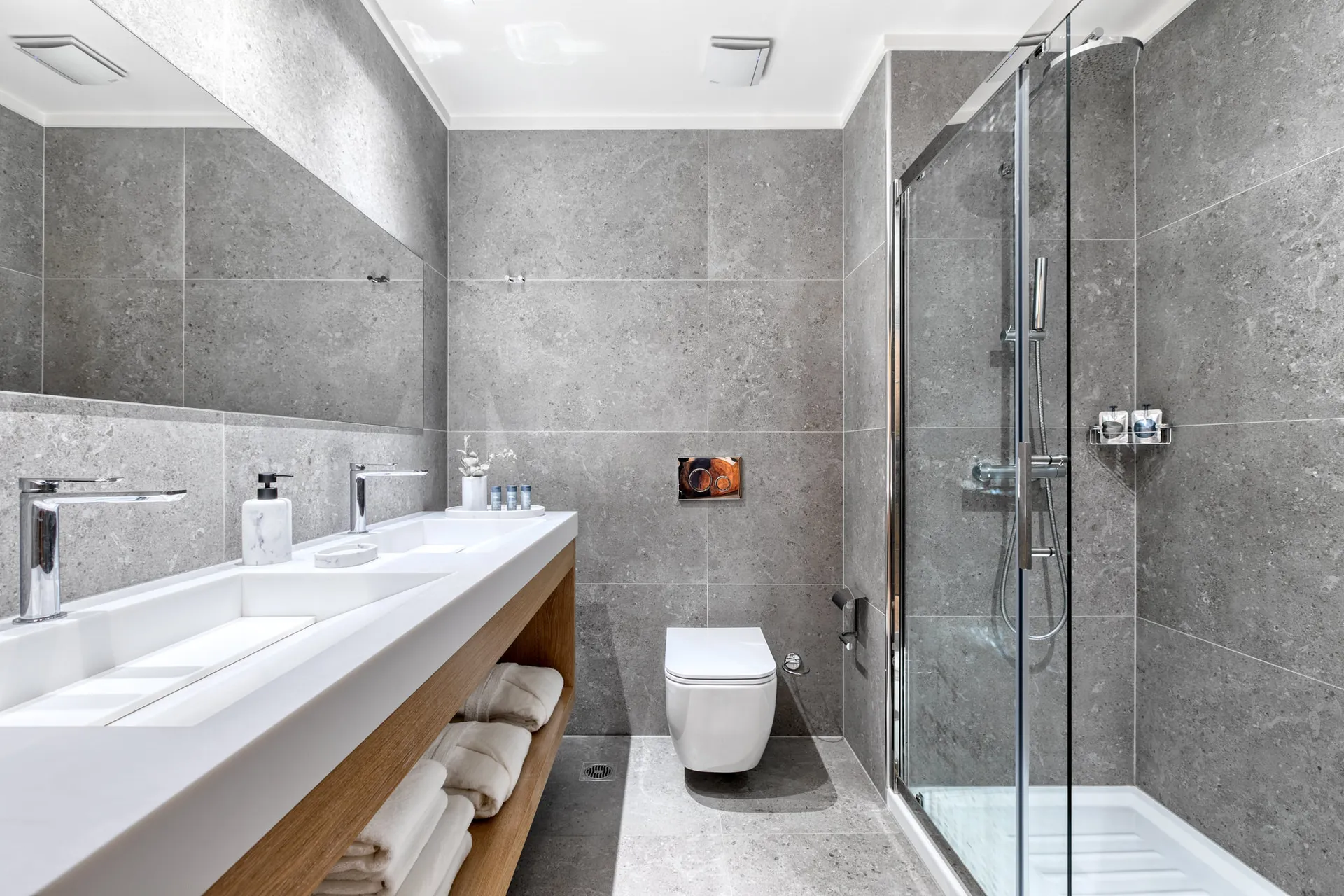 Tiara Holidays - Porto Palace Hotel - kupatilo